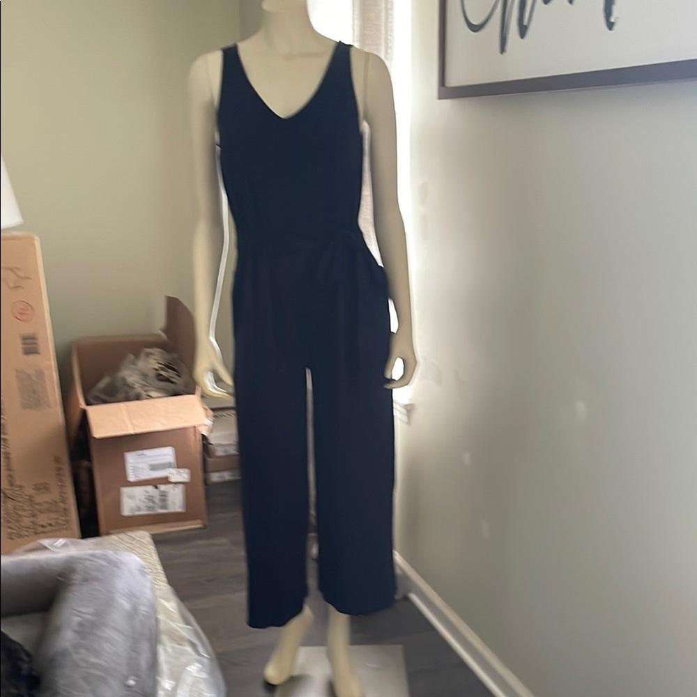 Lou & Grey Blue Sleeveless Jumpsuit with Wide-Leg Design